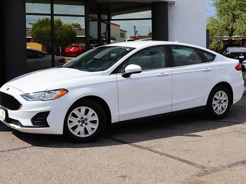 Used 2020 Ford Fusion S FWD image 3