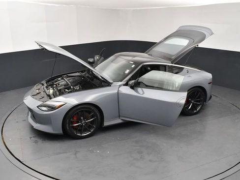 Used 2024 Nissan Z Performance w/ Floor Mat Package RWD image 27