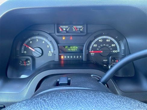 Used 2011 Ford E-450 and Econoline 450 Super Duty image 17