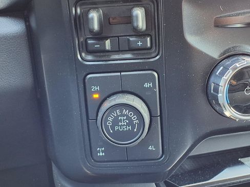 Used 2024 Ford F250 Platinum w/ Tremor Off-Road Package AWD/4WD image 13