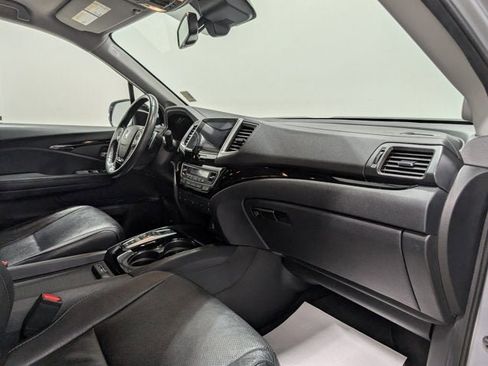 Used 2017 Honda Pilot Elite image 18
