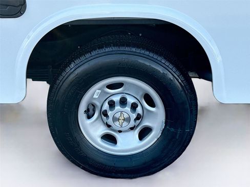 New 2025 Chevrolet Express 3500 w/ Power Convenience Package RWD image 19