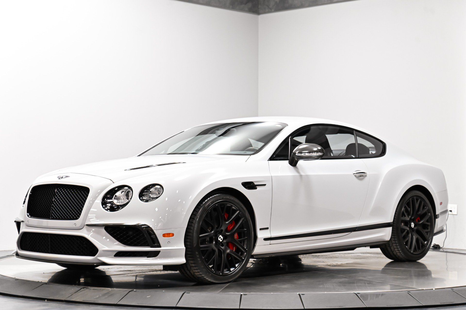 Used 2017 Bentley Continental GT Supersports AWD/4WD image 2