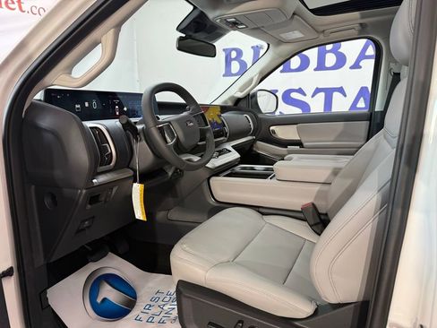 New 2026 Ford Expedition Max Active image 9