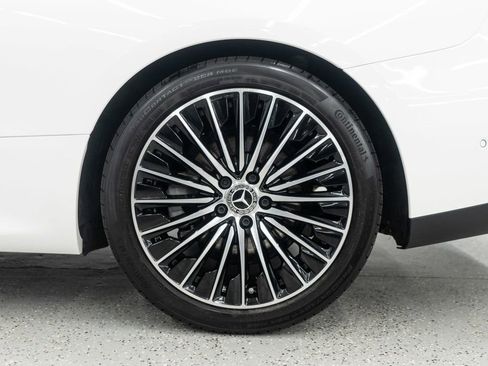 Used 2025 Mercedes-Benz CLE 300 4MATIC Coupe image 33