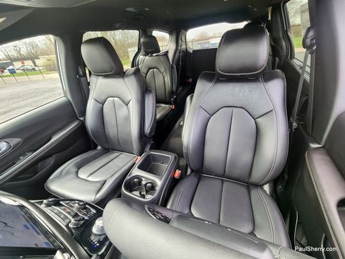 New 2026 Chrysler Voyager LX FWD image 41