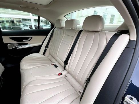 New 2026 Mercedes-Benz E 350 4MATIC Sedan image 10