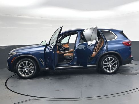 Used 2019 BMW X5 xDrive50i w/ Premium Package 2 image 34
