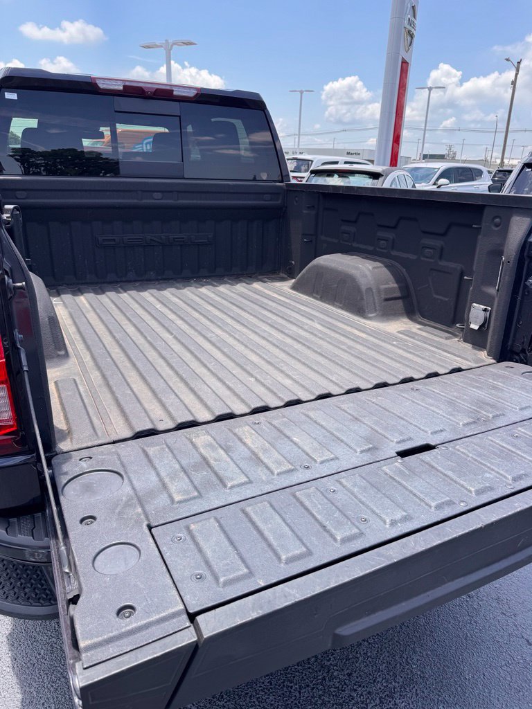 Used 2022 GMC Sierra 1500 Denali AWD/4WD image 12