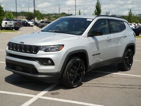 New 2026 Jeep Compass Latitude AWD/4WD image 3