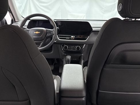 Used 2025 Chevrolet TrailBlazer LT AWD/4WD image 33