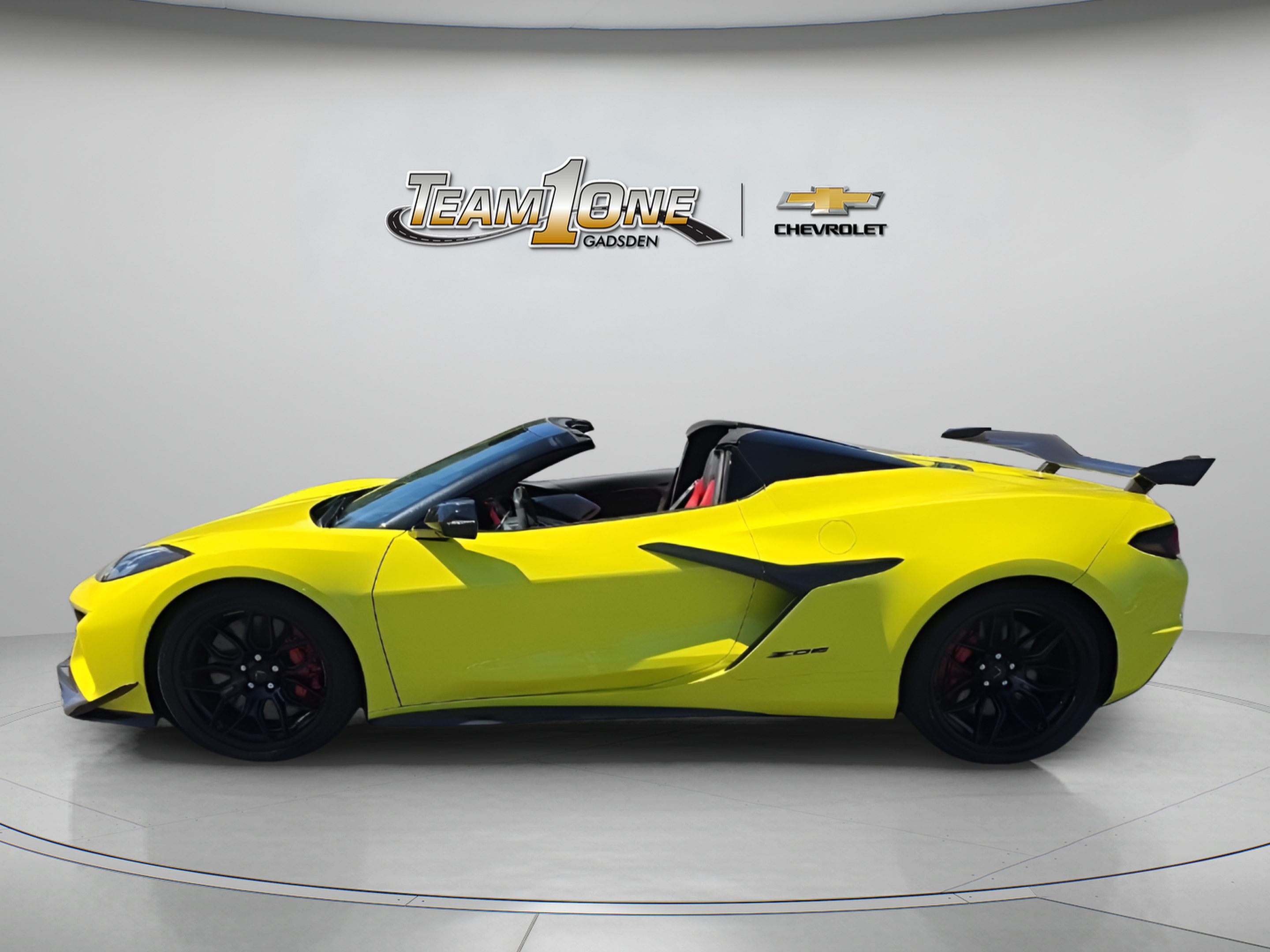 Used 2024 Chevrolet Corvette Z06 w/ Z07 Performance Package RWD image 5
