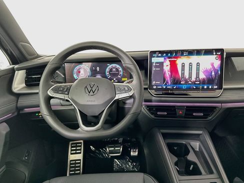 Used 2025 Volkswagen Tiguan SE R-Line FWD image 20