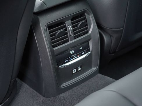 New 2026 BMW 330i Sedan w/ M Sport Package RWD image 30