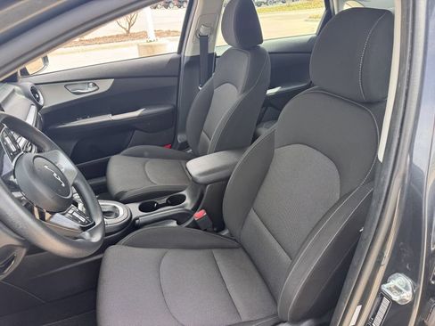 Used 2023 Kia Forte LXS w/ LXS Technology Package image 23