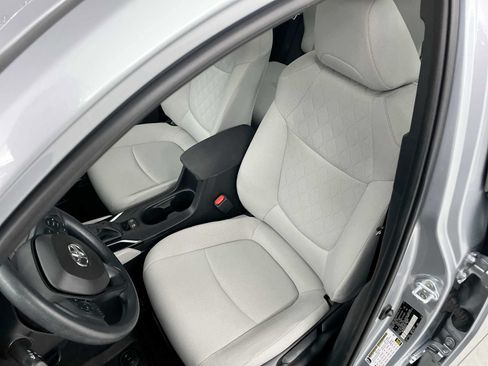 Used 2022 Toyota Corolla Cross L AWD/4WD image 19