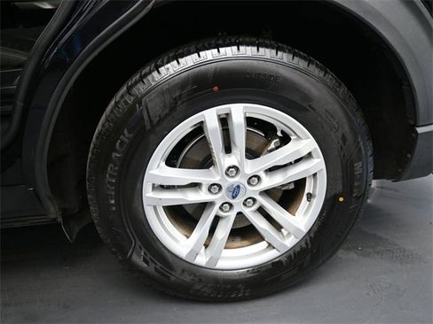 Used 2020 Ford Explorer XLT w/ Comfort Package image 14