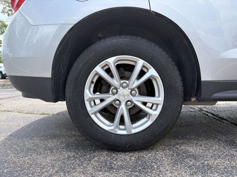 Used 2017 Chevrolet Equinox LT w/ Convenience Package FWD image 12