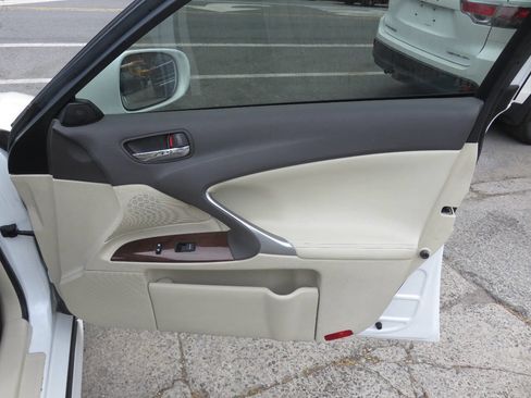 Used 2010 Lexus IS 250 RWD image 29