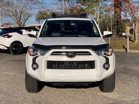 Used 2022 Toyota 4Runner SR5 Premium image 3