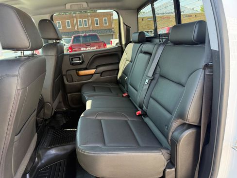 Used 2018 Chevrolet Silverado 1500 LTZ AWD/4WD image 13