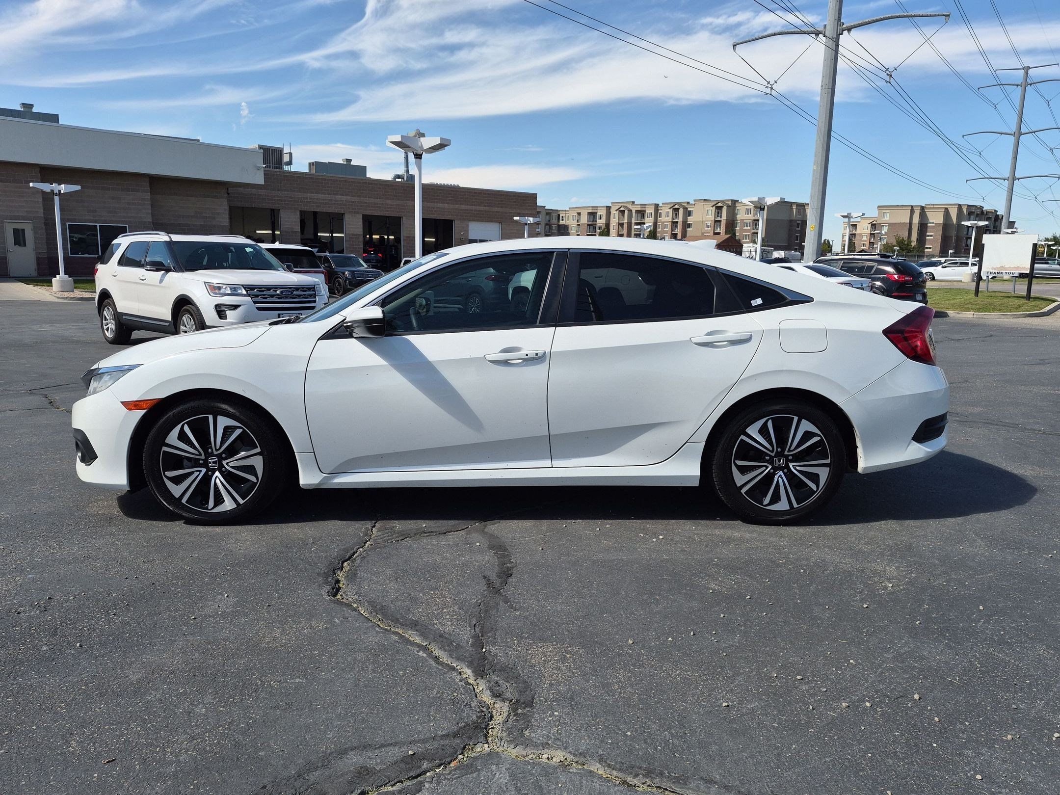 Used 2017 Honda Civic EX-L image 2