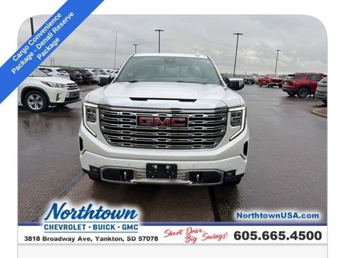 Used 2022 GMC Sierra 1500 Denali w/ Denali Reserve Package AWD/4WD image 3