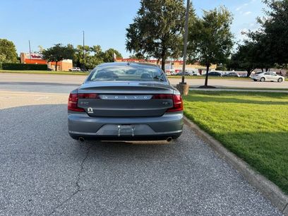 Used 2018 Volvo S90 T5 Momentum w/ Convenience Package