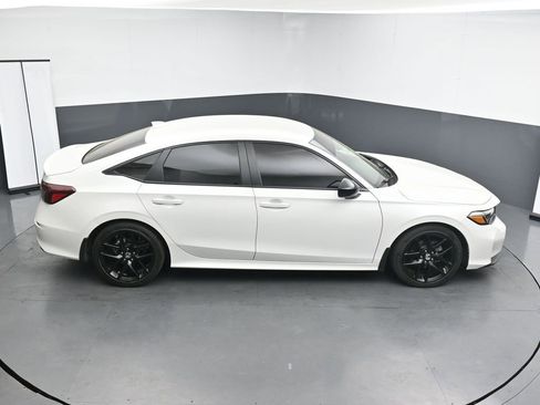 Used 2025 Honda Civic Sport image 17