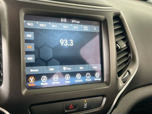 Used 2022 Jeep Cherokee Trailhawk w/ Premium Leather Package image 14