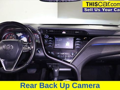 Used 2018 Toyota Camry XSE FWD image 16