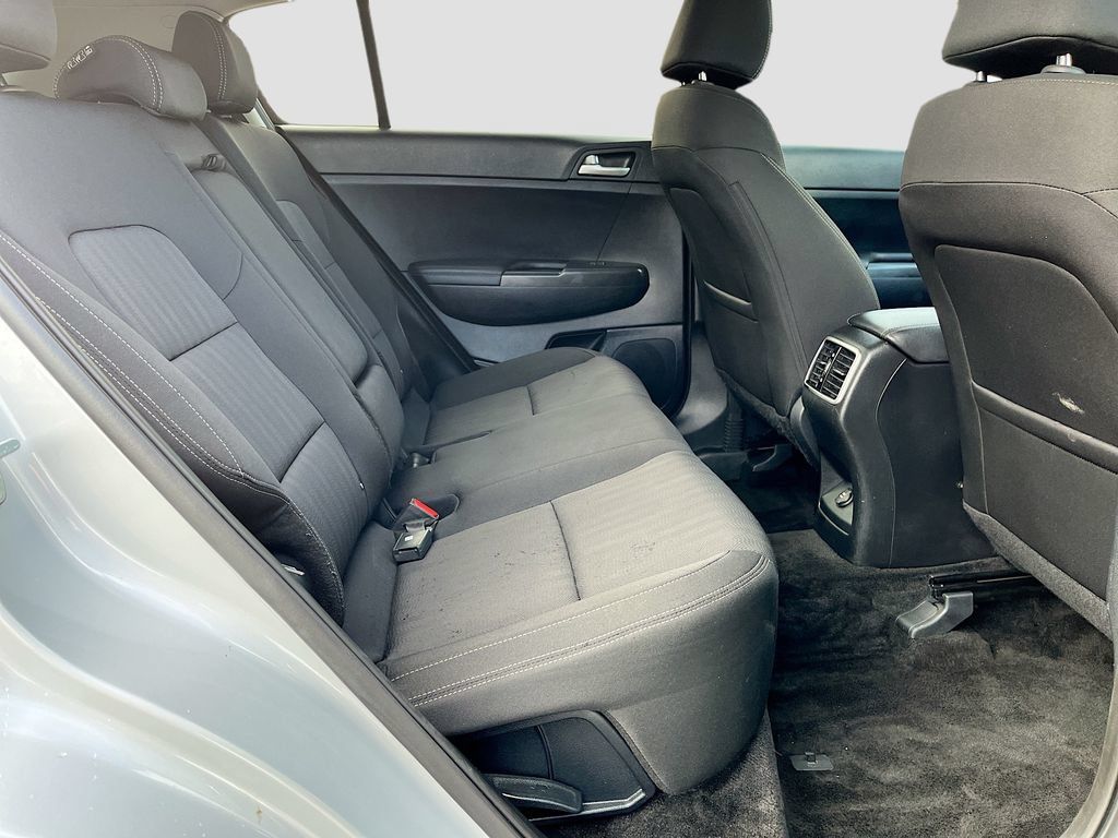 Used 2022 Kia Sportage LX AWD/4WD image 24