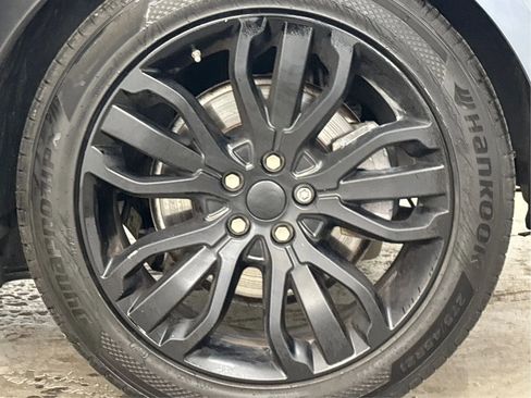 Used 2018 Land Rover Range Rover Sport HSE AWD/4WD image 32