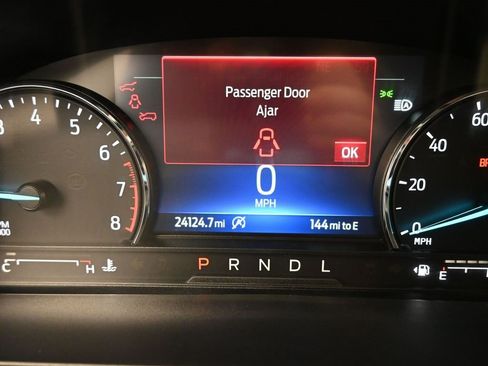 Used 2024 Ford Explorer XLT w/ Equipment Group 202A image 10