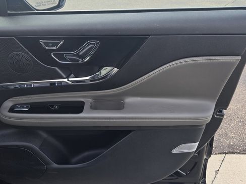 Certified 2023 Lincoln Corsair AWD image 29