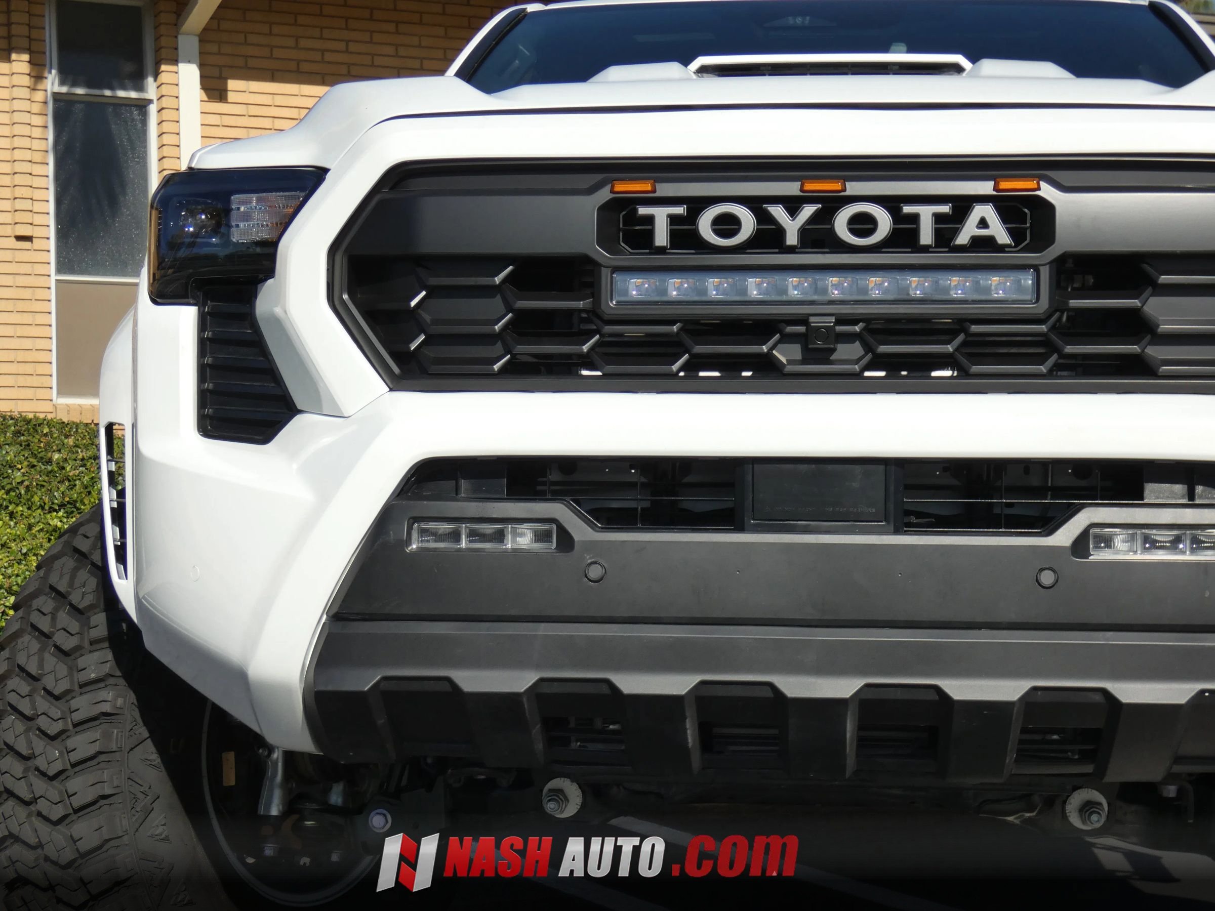Used 2026 Toyota Tacoma TRD Sport w/ TRD Sport Upgrade Package AWD/4WD image 18