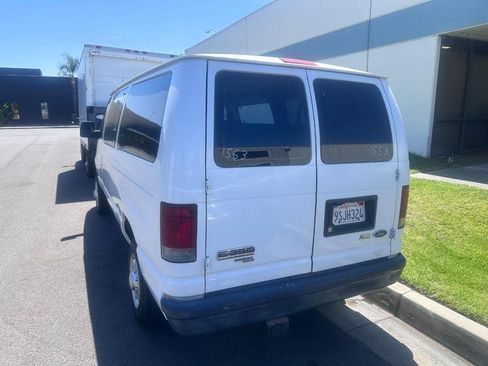 Used 2009 Ford E-350 and Econoline 350 XL RWD image 3