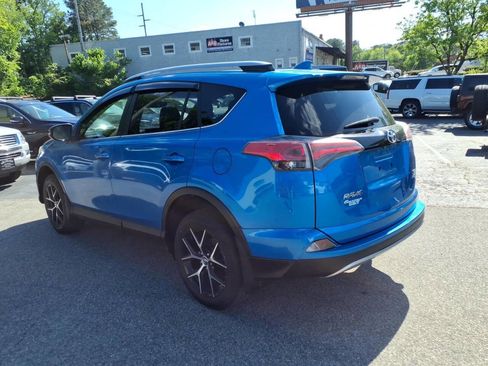 Used 2018 Toyota RAV4 SE w/ Power Extra Value Package AWD/4WD image 7
