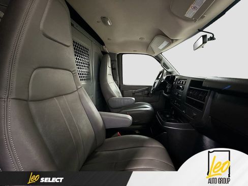 Used 2019 Chevrolet Express 2500 w/ Driver Convenience Package RWD image 28
