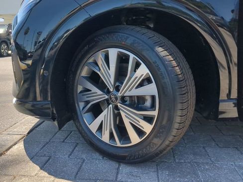Used 2023 Audi Q4 e-tron Premium Plus RWD image 35