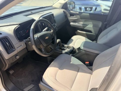 Used 2019 Chevrolet Colorado W/T RWD image 7