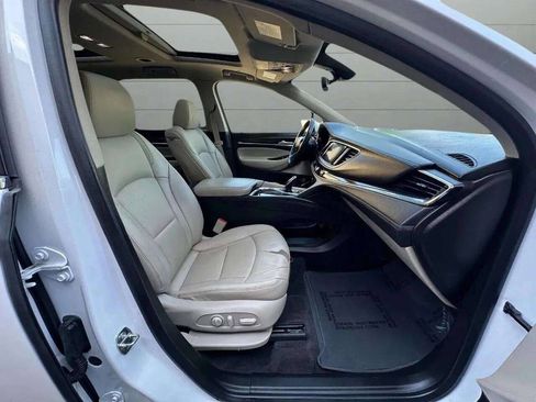 Used 2020 Buick Enclave Essence w/ Sound and Sites Package AWD/4WD image 30