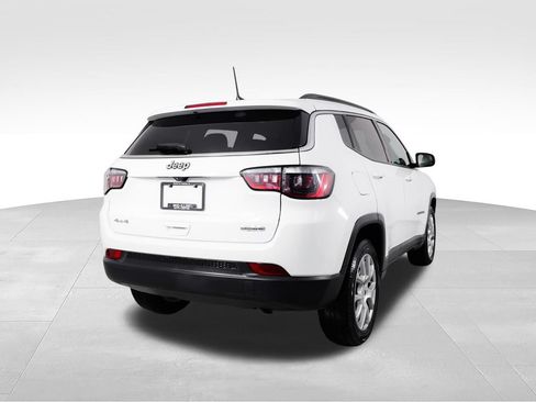 Used 2022 Jeep Compass Latitude AWD/4WD image 9