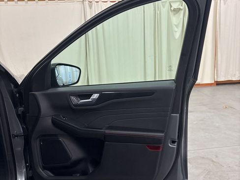 Used 2024 Ford Escape ST-Line w/ Cold Weather Package image 29
