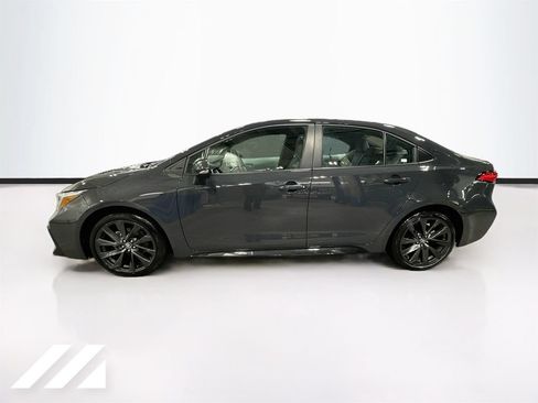 Used 2023 Toyota Corolla SE w/ SE Premium Package FWD image 8