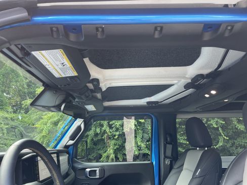 Used 2024 Jeep Wrangler Sport AWD/4WD image 26