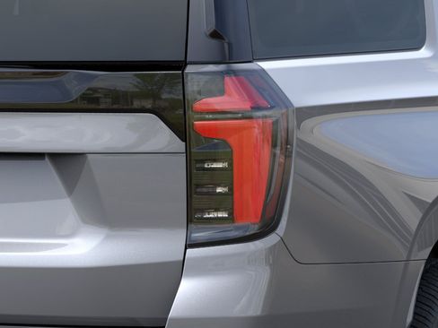 New 2026 Chevrolet Suburban LS AWD/4WD image 11
