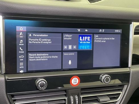 Certified 2025 Porsche Macan image 29