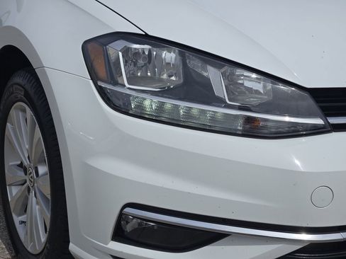 Used 2019 Volkswagen Golf SE FWD image 9