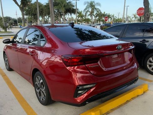 Used 2021 Kia Forte LXS FWD image 4